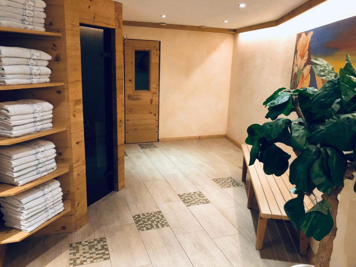 Hotel Roesslwirt Kirchberg in Tirol Bagian luar foto