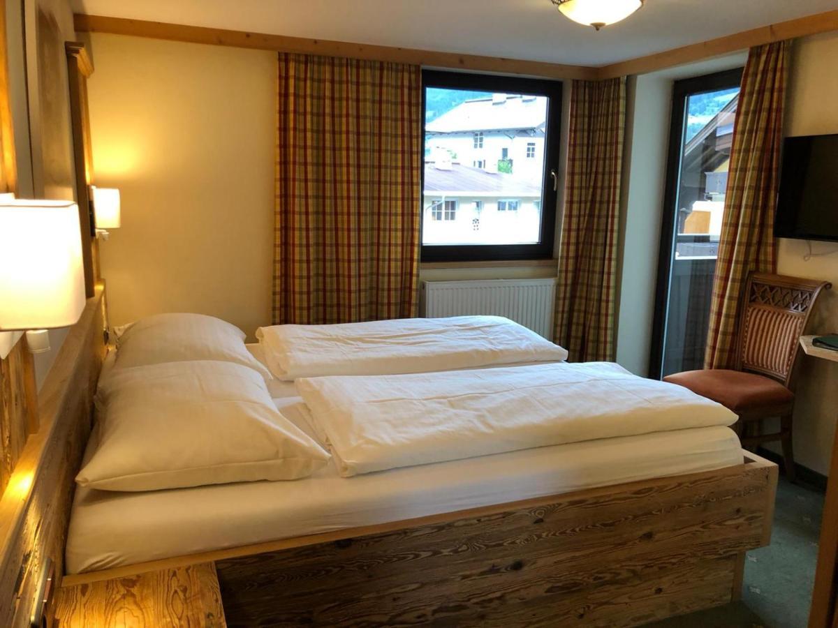 Hotel Roesslwirt Kirchberg in Tirol Bagian luar foto