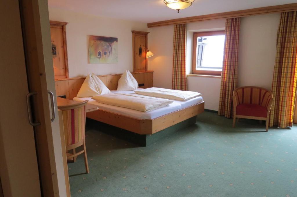 Hotel Roesslwirt Kirchberg in Tirol Bagian luar foto